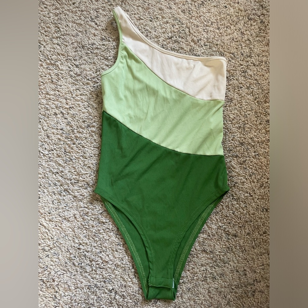 Color Block One Shoulder Bodysuit MEDIUM